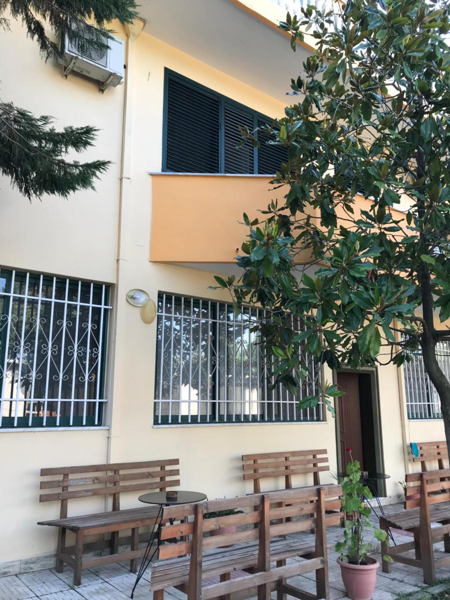 Sunrise Guest House Shkoder Exterior photo